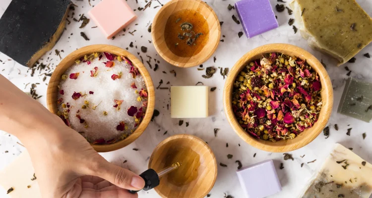 top-view-natural-skincare-products top-view-natural-skincare-products